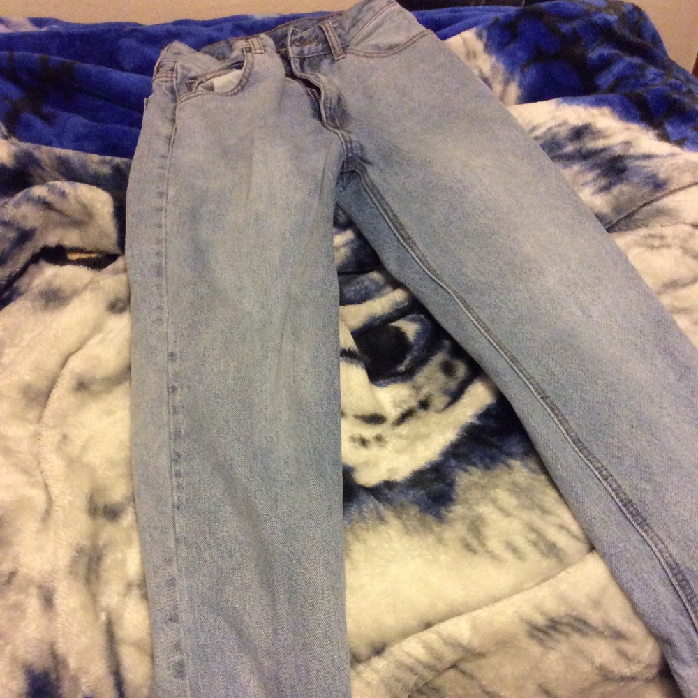 brandy melville mom jeans